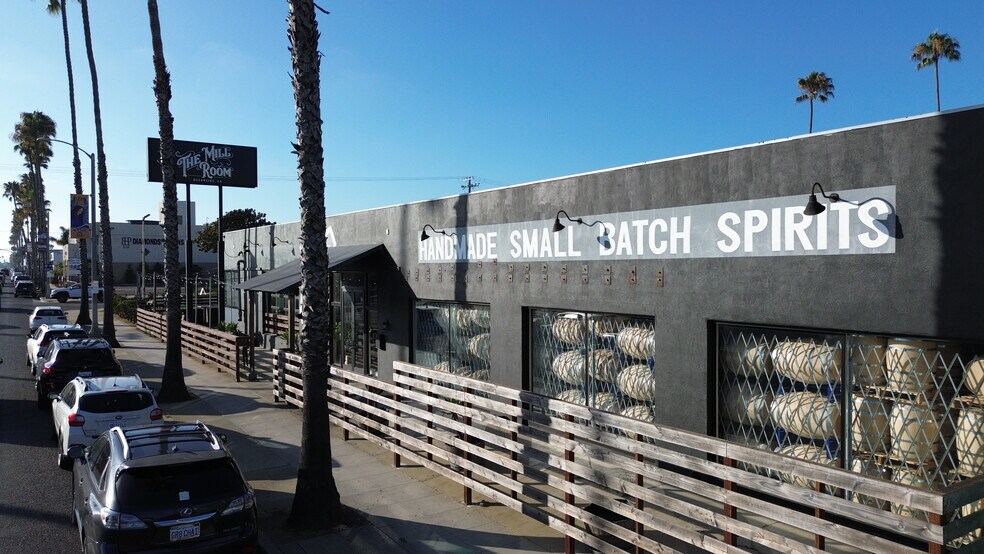 More Photos Of 404 S Coast Hwy, Oceanside Storefront For Lease