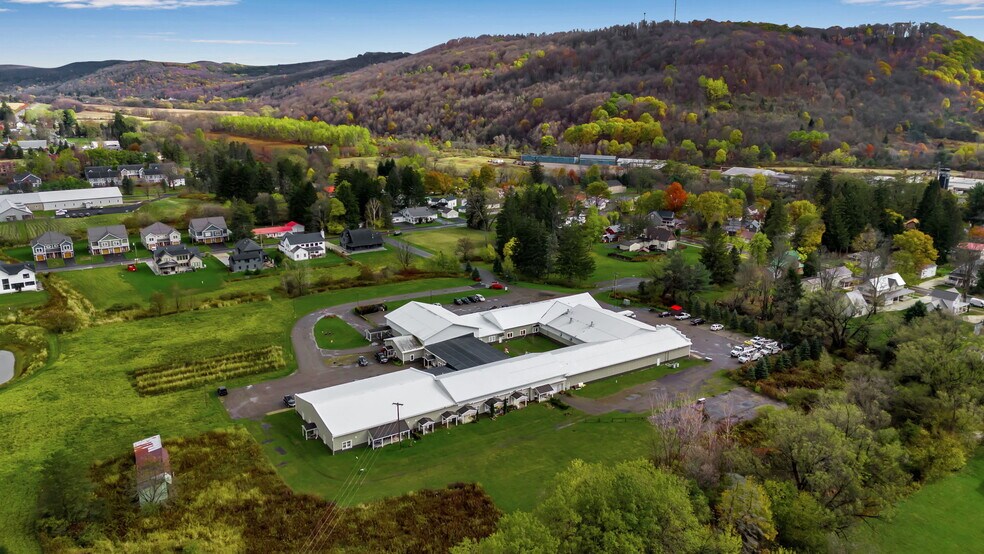 More Photos Of 2-85 Bristol Ln, Ellicottville General Retail For Lease