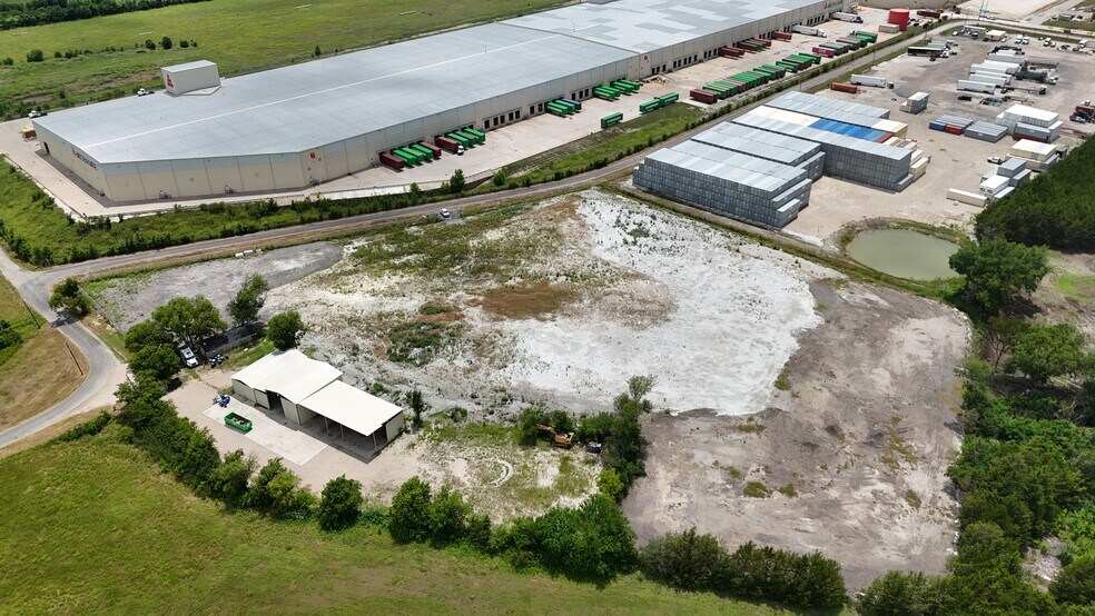 More Photos Of 601, 867, & 906 Talco Rd, Lancaster Land For Lease
