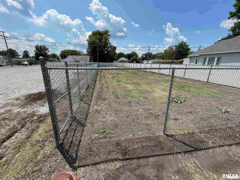 More Photos Of 704 N Elm St, Centralia Land For Sale