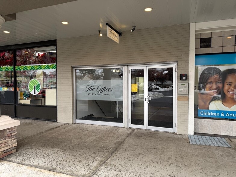 Primary Photo Of 1033-1061 Bloomfield Ave, Clifton Storefront Retail Office For Lease