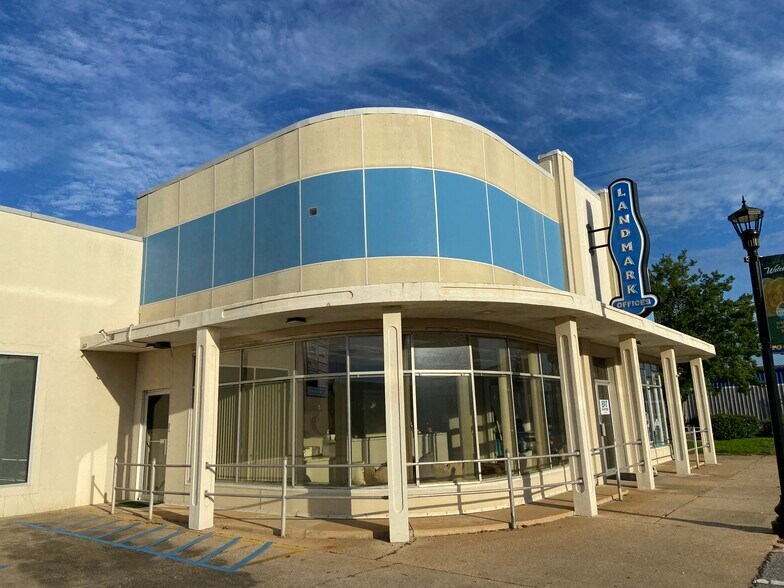 More Photos Of 316 S McKenzie St, Foley Office For Lease