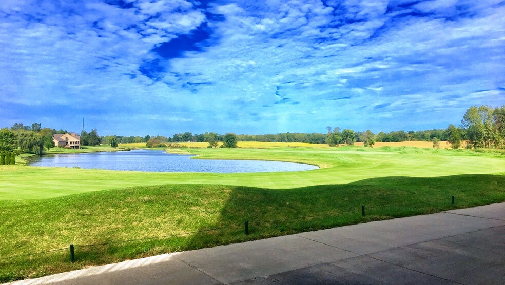 More Photos Of 2850 E Pierceton Rd, Winona Lake Golf Course Driving Range For Lease