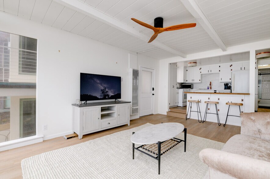 More Photos Of 2633 Ocean St, Carlsbad Apartments For Sale