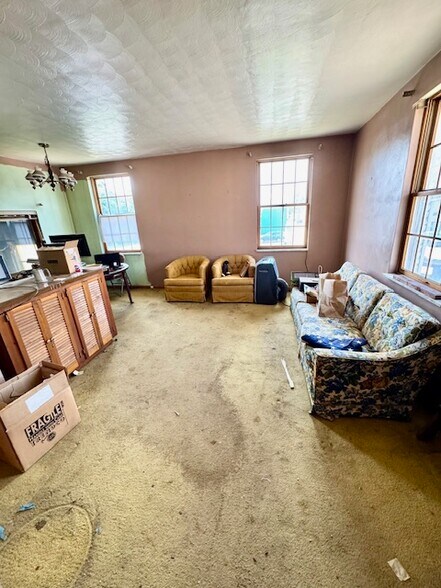 More Photos Of 295 Meadow Ave, Washington Warehouse For Sale