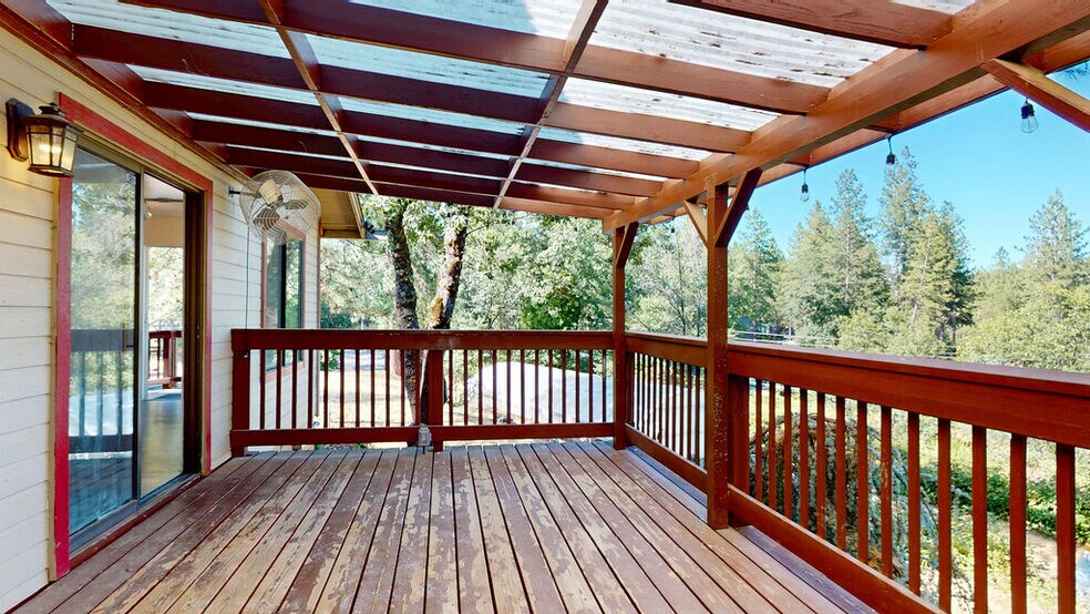 More Photos Of 15386 Little Valley Rd, Grass Valley Freestanding For Sale