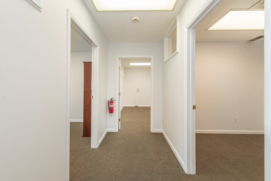 More Photos Of 150 River Rd, Montville Business Park For Lease