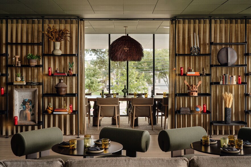 More Photos Of 44 East Ave, Austin Apartments For Sale