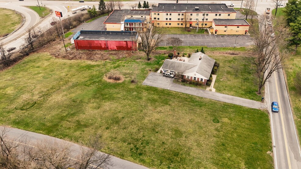 More Photos Of 1252 Harrisburg Pike, Carlisle Hotel For Sale