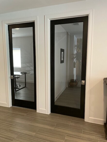 More Photos Of 26207 Oak Ridge Dr, Spring Medical For Lease