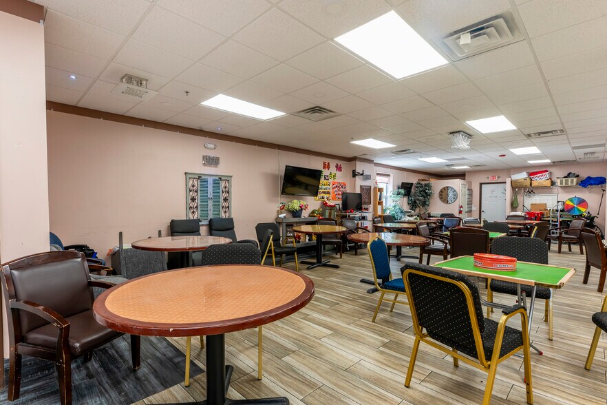 More Photos Of 1501 Livingston Ave, North Brunswick Medical For Lease