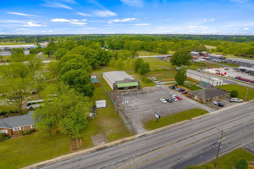 More Photos Of 405 Pearman Dairy Rd, Anderson Freestanding For Sale