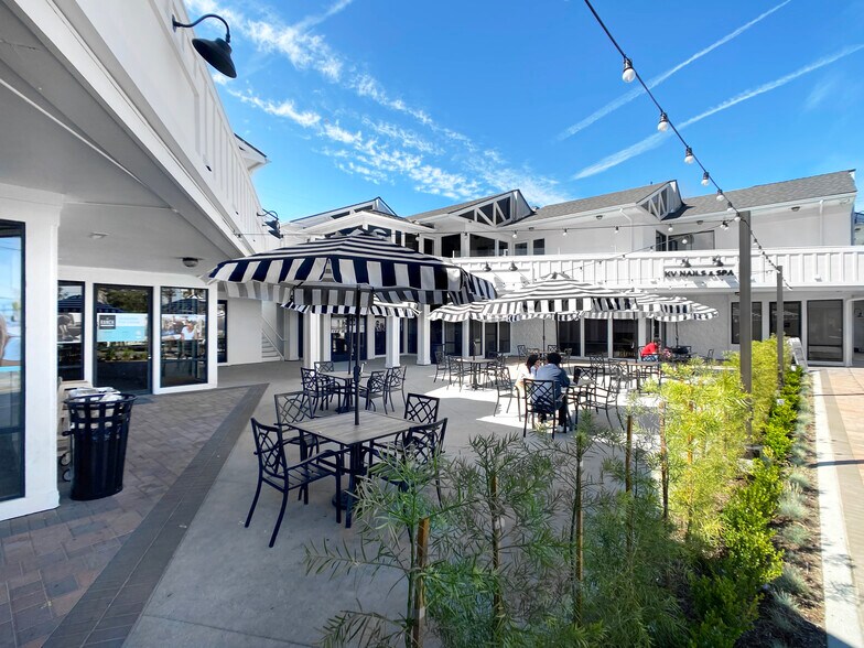 More Photos Of 2651-2675 Irvine Ave, Costa Mesa Storefront For Lease