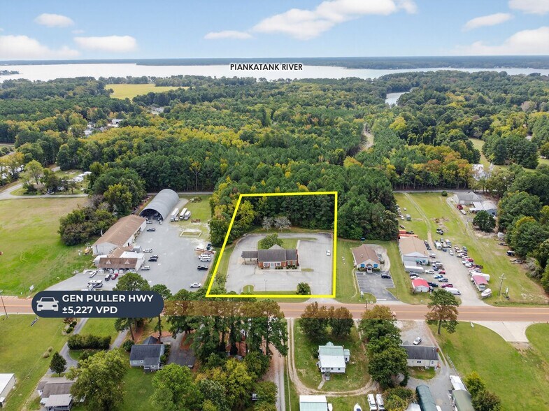 More Photos Of 16498 General Puller Hwy, Deltaville Bank For Sale