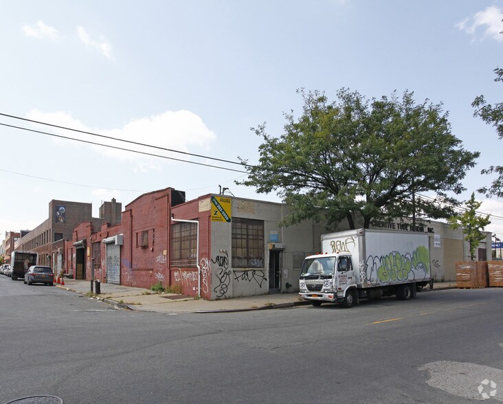 More Photos Of 209 Morgan Ave, Brooklyn Warehouse For Lease