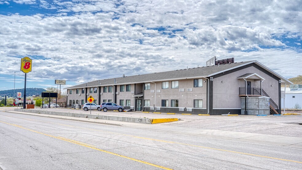 More Photos Of 2600 Whitewood Service Rd, Sturgis Hotel For Sale