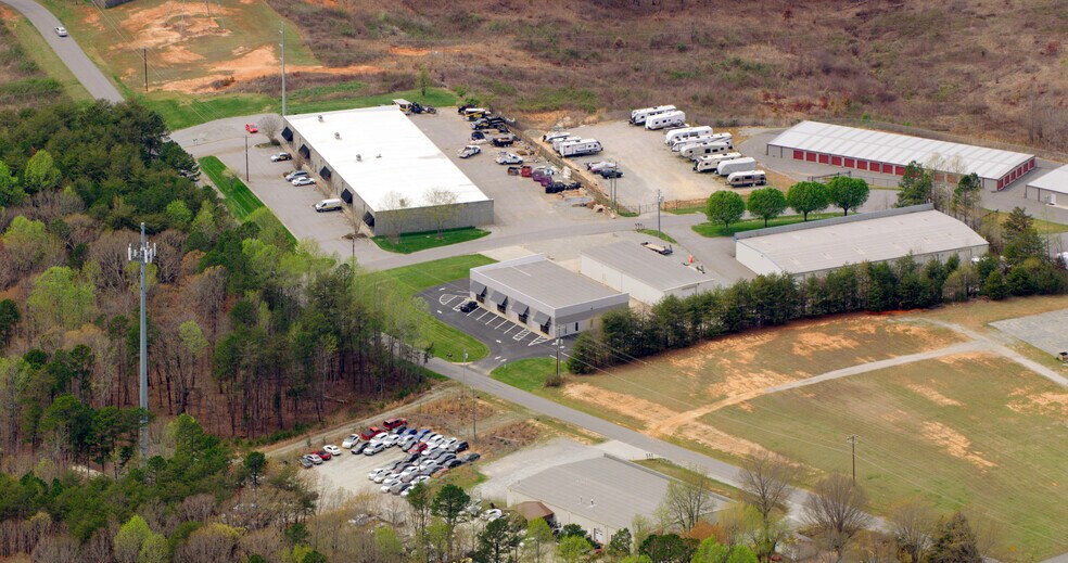 More Photos Of 7491 Hagens Hollow Dr, Denver Warehouse For Lease