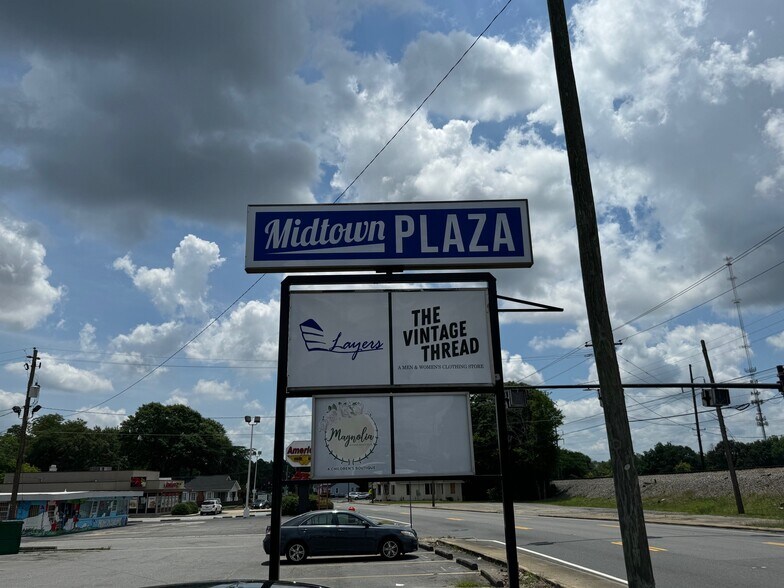 More Photos Of 3001 Vineville Ave, Macon-Bibb Storefront Retail Office For Lease