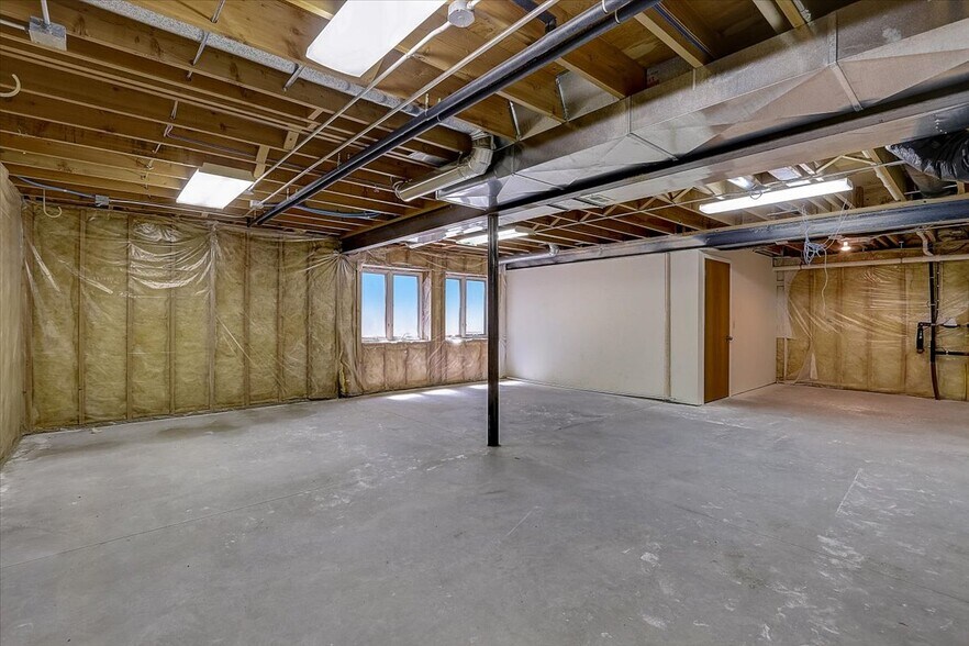 More Photos Of 111-113 Depot, Johnson Creek Medical For Sale