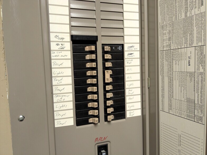 More Photos Of 3840 Matthews Indian Trail Rd, Matthews Light Distribution For Sale
