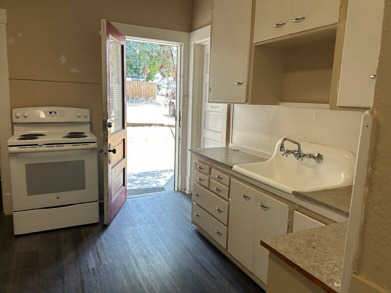 More Photos Of 1427 W 7th Ave, Spokane Apartments For Sale