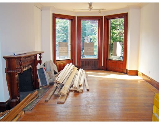 More Photos Of 216-218 Newbury St, Boston Office For Lease