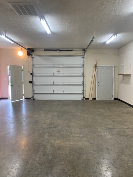 More Photos Of 3302 S New Hope Rd, Gastonia Office Residential For Lease