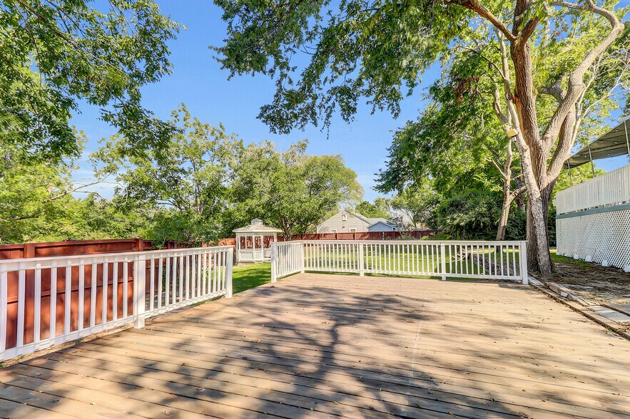 More Photos Of 312 S Tennessee St, McKinney Office For Lease