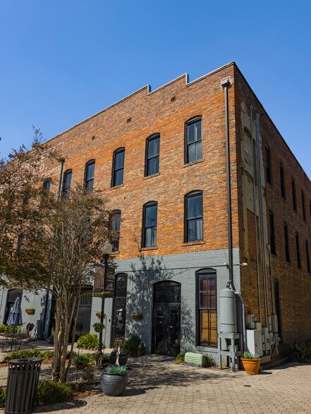 More Photos Of 105-111 W Central, Valdosta Storefront Retail Office For Sale