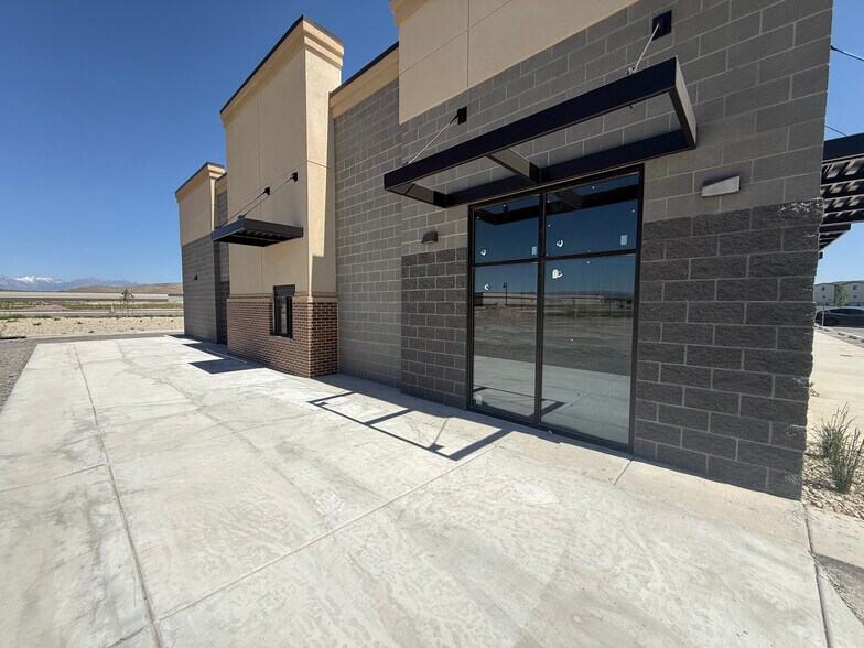 More Photos Of 5390 Beckman ln, Eagle Mountain Freestanding For Lease