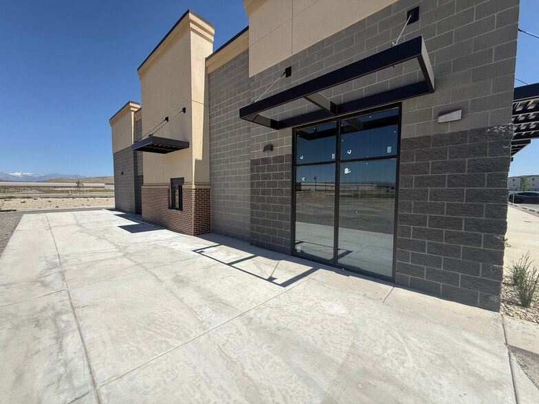More Photos Of 5390 Beckman ln, Eagle Mountain Freestanding For Lease
