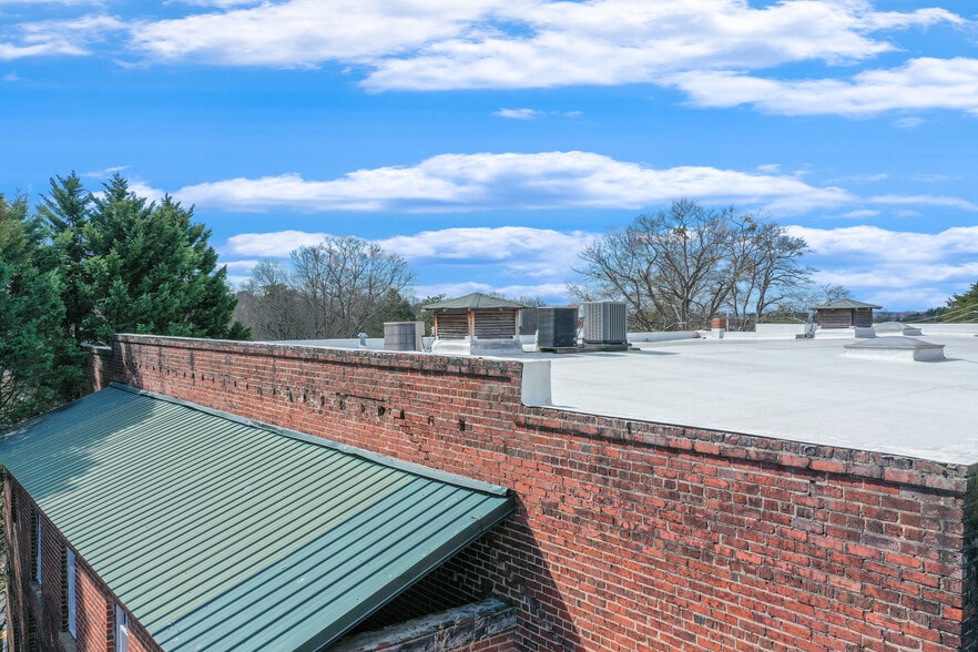 More Photos Of 4975 Little Mill Rd, Buford Warehouse For Sale