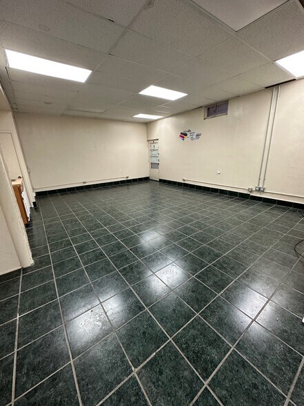 More Photos Of 13322 Madison Ave, Lakewood Apartments For Lease