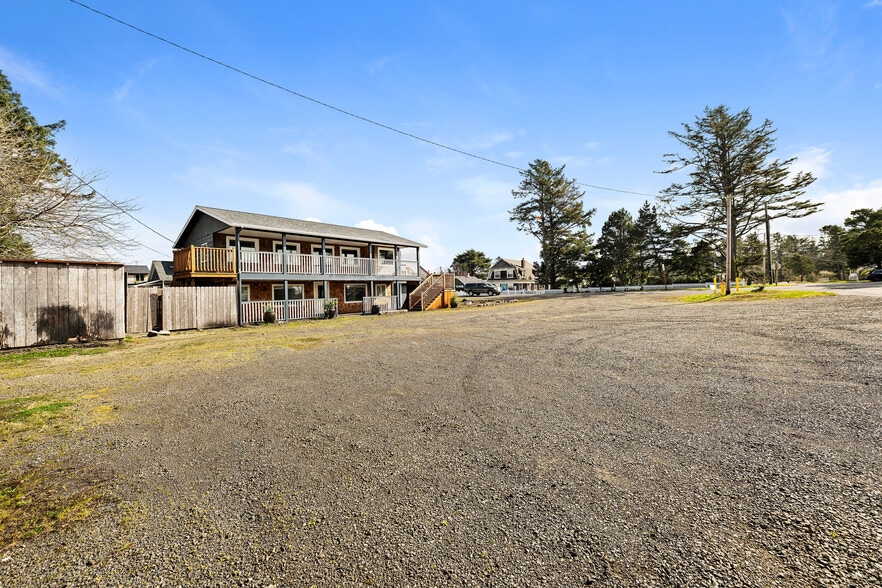 More Photos Of 1201 Bay Ave, Ocean Park Restaurant For Sale