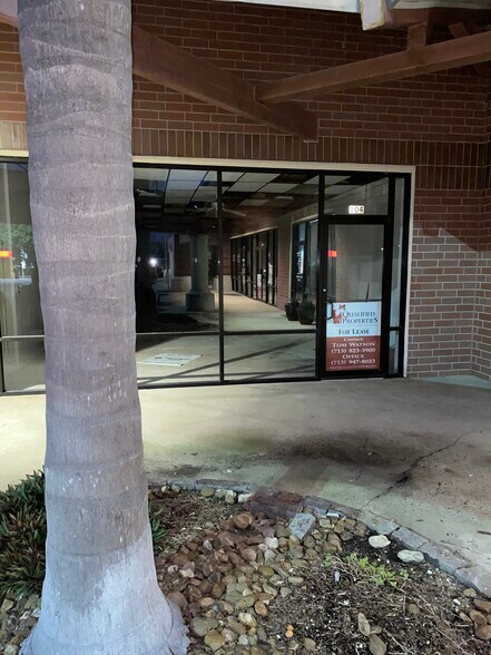 More Photos Of 4111 Fairmont Pky, Pasadena Unknown For Lease