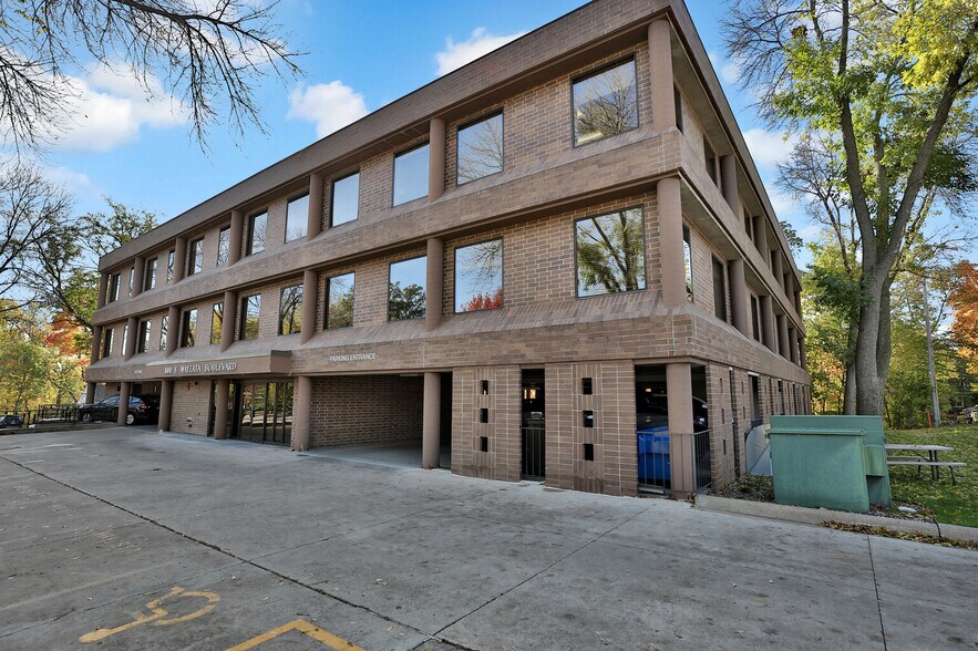 More Photos Of 800 Wayzata Blvd, Wayzata Office For Sale