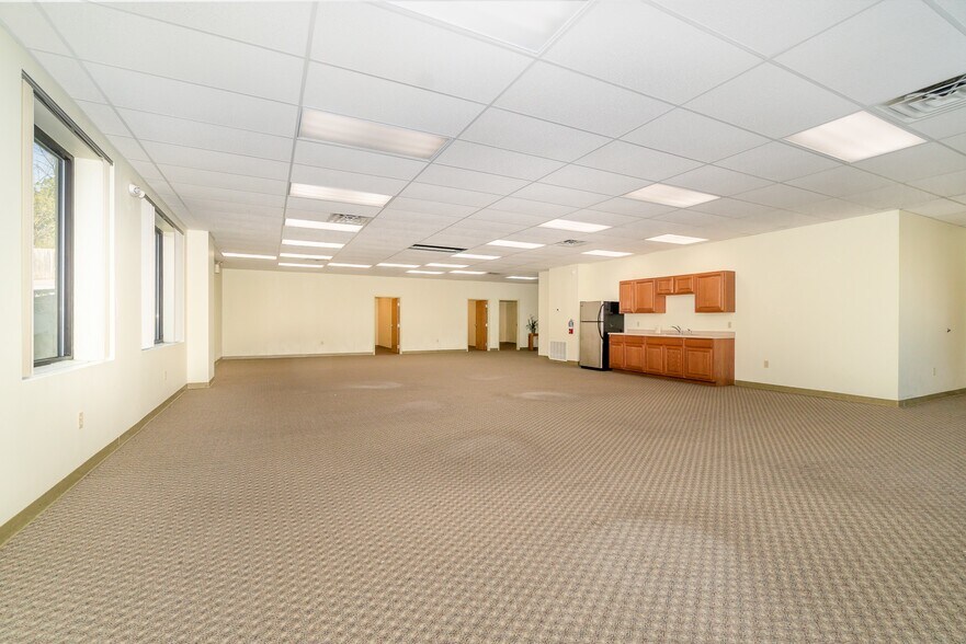 More Photos Of 125 N Enola Dr, Enola Office For Sale