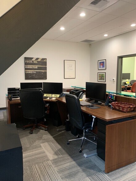 More Photos Of 200 Clock Tower Pl, Carmel Office For Lease