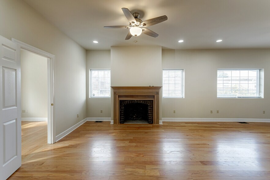 More Photos Of 120 31st Ave N, Nashville Office For Lease