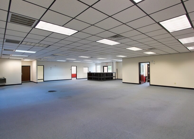 More Photos Of 2240 N Douglas St, Florence Office For Lease
