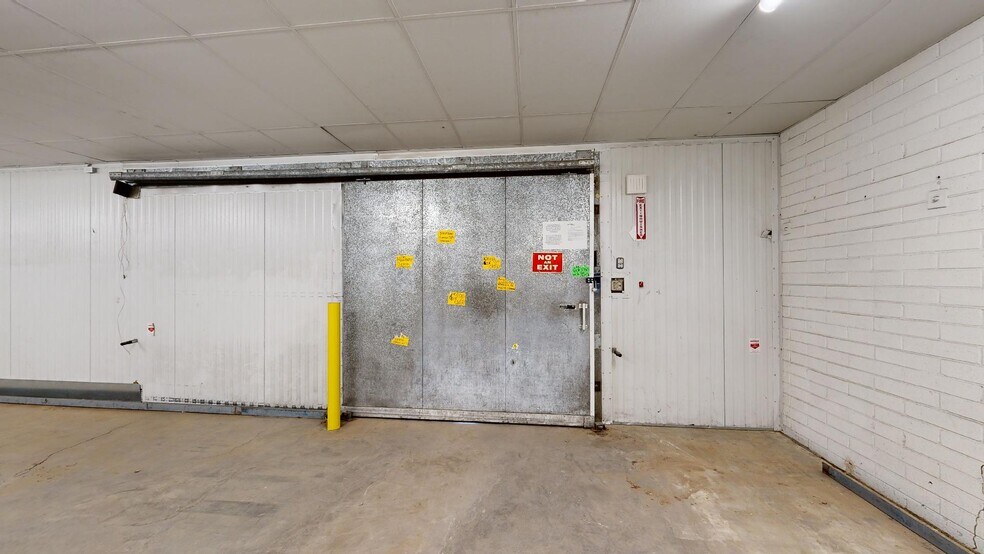 More Photos Of 2423 E University Dr, Phoenix Refrigeration Cold Storage For Sale