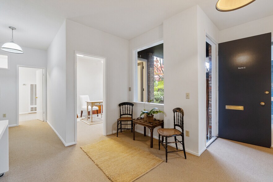 More Photos Of 125-131 Camino Alto, Mill Valley Office For Lease
