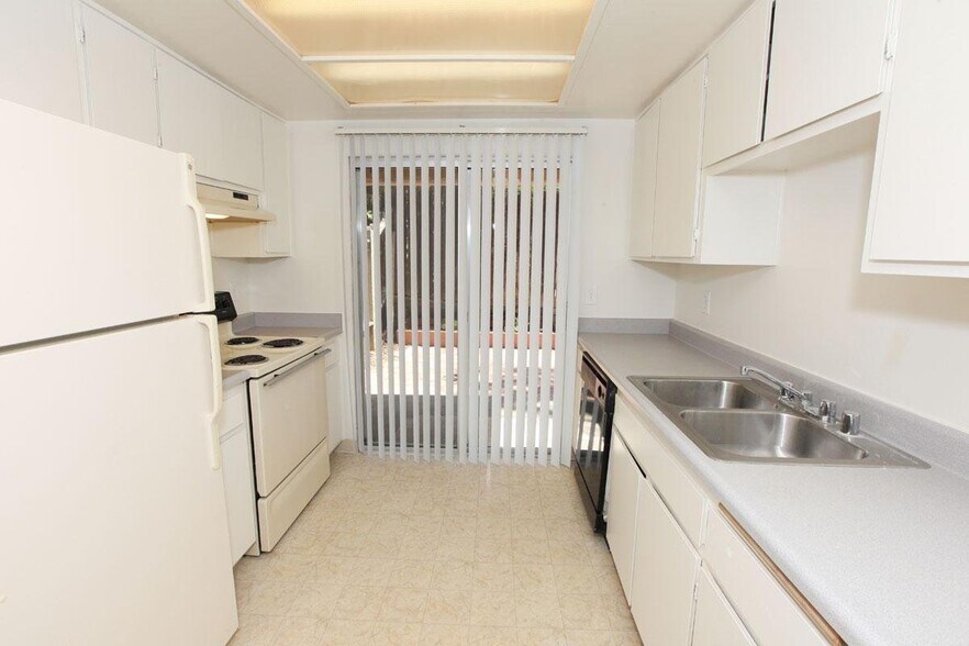 More Photos Of 8694 Lemon Ave, La Mesa Apartments For Sale
