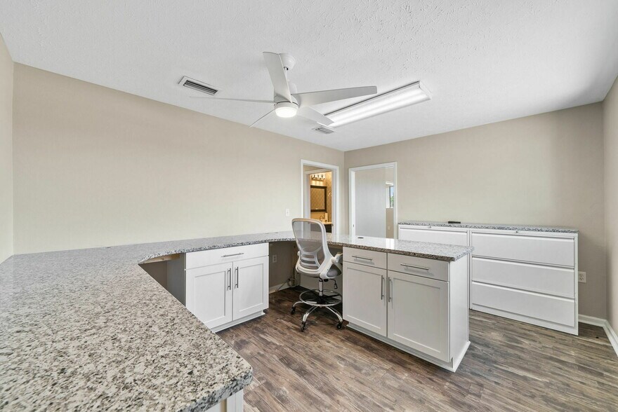 More Photos Of 1225 Transmitter Rd, Panama City Warehouse For Lease