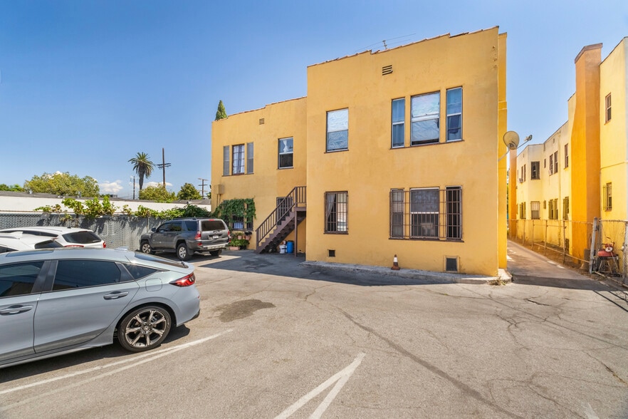 More Photos Of 2717 S Budlong Ave, Los Angeles Apartments For Sale