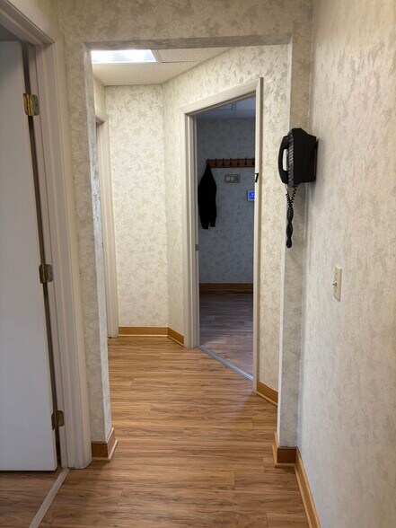 More Photos Of 309 S Chapel St, Louisville Office For Sale