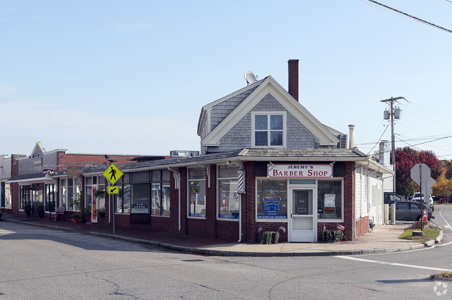 More Photos Of 667-681 Main St, Dennis Port Storefront For Lease