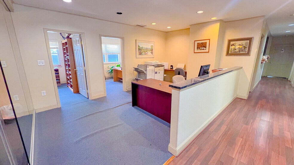 More Photos Of 411 E Marlton Pike, Cherry Hill Office For Lease