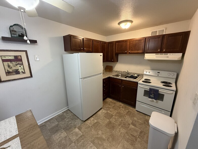 More Photos Of 7402 Overton Ave, Raytown Apartments For Sale