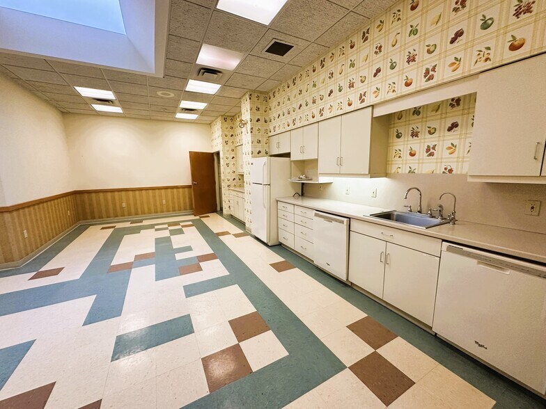 More Photos Of 120 Sunrise Ave, Honesdale Medical For Lease